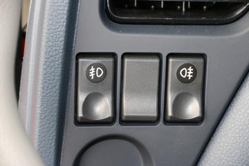 �������ó� �����ؿ� 220���� 4X2 9.6����ʽ�ػ�������(DFH5180XXYB1)ͼƬ