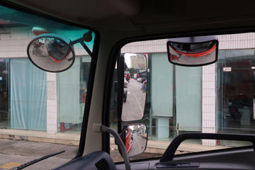 �������ó� �����ؿ� 220���� 4X2 9.6����ʽ�ػ�������(DFH5180XXYB1)ͼƬ