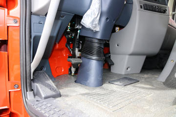 �������ó� �����ؿ� 220���� 4X2 9.6����ʽ�ػ�������(DFH5180XXYB1)ͼƬ