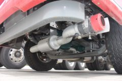 中国重汽 豪瀚J7B重卡 380马力 6X4危化品牵引车(ZZ4255N3246E1W)