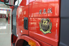 一汽解放 J6L中卡 质惠版 220马力 4X2 6.75米栏板载货车底盘(CA1180P62K1L4E5)