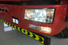 一汽解放 J6L中卡 质惠版 220马力 4X2 6.75米栏板载货车底盘(CA1180P62K1L4E5)