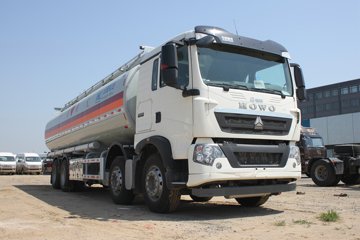重汽豪沃(HOWO)底盘&nbsp;油罐车外观图片