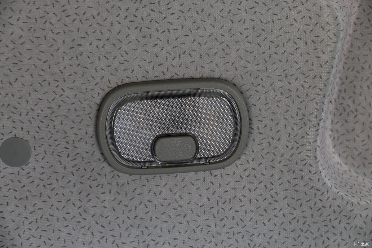 503165 【图】一汽解放 J6P重卡 420马力 6X4牵引车(CA4250P66K24T1E5)_实拍图片_503165_卡车之家