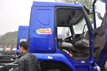 �������� �³���M3�п� 185���� 4X2 6.75�ײ�դʽ�ػ�������(LZ5161CCYM3AB)ͼƬ