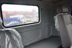 东风柳汽 新乘龙M3中卡 185马力 4X2 6.75米仓栅式载货车底盘(LZ5161CCYM3AB)