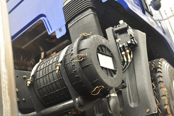 �������� �³���M3�п� 185���� 4X2 6.75�ײ�դʽ�ػ�������(LZ5161CCYM3AB)ͼƬ