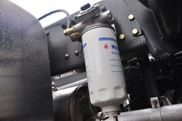 �������� �³���M3�п� 185���� 4X2 6.75�ײ�դʽ�ػ�������(LZ5161CCYM3AB)ͼƬ