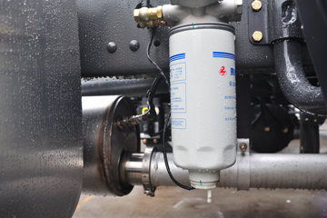 �������� �³���M3�п� 185���� 4X2 6.75�ײ�դʽ�ػ�������(LZ5161CCYM3AB)ͼƬ