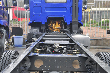 �������� �³���M3�п� 185���� 4X2 6.75�ײ�դʽ�ػ�������(LZ5161CCYM3AB)ͼƬ