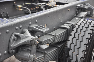 �������� �³���M3�п� 185���� 4X2 6.75�ײ�դʽ�ػ�������(LZ5161CCYM3AB)ͼƬ