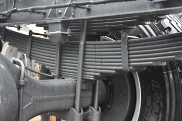 �������� �³���M3�п� 185���� 4X2 6.75�ײ�դʽ�ػ�������(LZ5161CCYM3AB)ͼƬ