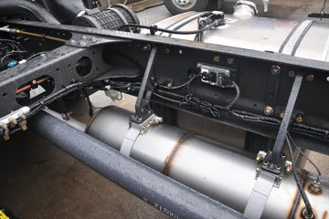 �������� �³���M3�п� 185���� 4X2 6.75�ײ�դʽ�ػ�������(LZ5161CCYM3AB)ͼƬ