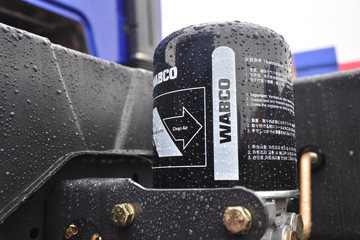 �������� �³���M3�п� 185���� 4X2 6.75�ײ�դʽ�ػ�������(LZ5161CCYM3AB)ͼƬ