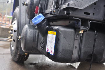 �������� �³���M3�п� 185���� 4X2 6.75�ײ�դʽ�ػ�������(LZ5161CCYM3AB)ͼƬ