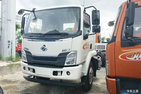 东风柳汽 乘龙L3 160马力 4X2 6.2米排半仓栅式载货车底盘