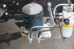 中国重汽HOWO 悍将 143马力 4.15米单排厢式轻卡(ZZ5047XXYF3315E145)