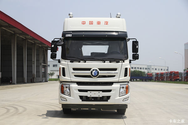 中国重汽成都商用车(原重汽王牌) W5B重卡 340马力 6X2牵引车(CDW4250A2T5)