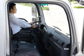 瑞沃ES5&nbsp;载货车驾驶室                                               图片