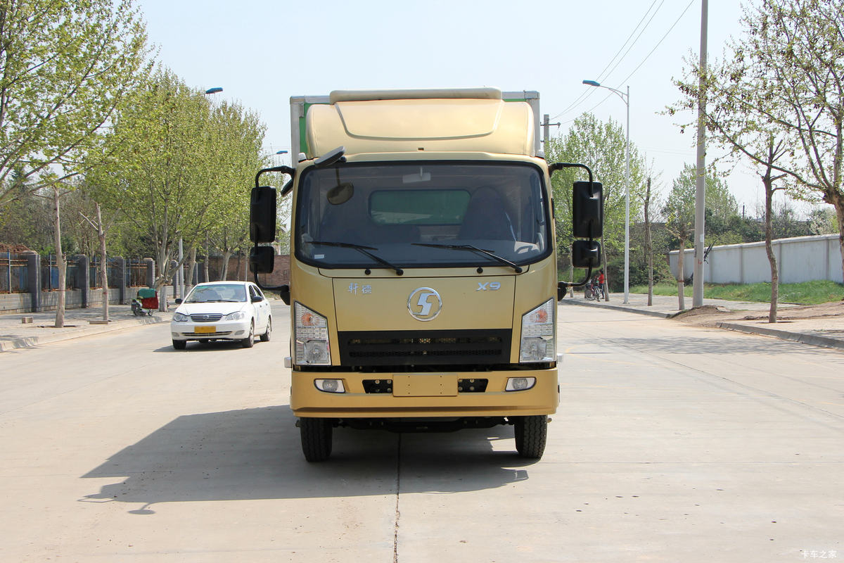 陕汽商用车 轩德X9 150马力 4X2 4.15米冷藏车