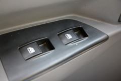 陕汽商用车 轩德X9 129马力 4X2 4.05米冷藏车(SX5040XLCGP5)