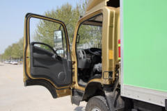 陕汽商用车 轩德X9 129马力 4X2 4.05米冷藏车(SX5040XLCGP5)