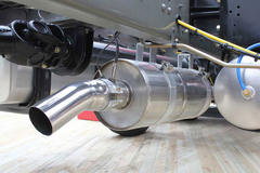 江淮 格尔发K5W重卡 标载型 380马力 8X4 9.5米厢式载货车(HFC5311XXYP1K6H45S4V)