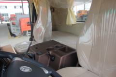 中国重汽成都商用车 W5B-H重卡 280马力 4X2 9.725米厢式载货车(法士特)(CDW5180XXYA1N5)