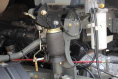 中国重汽成都商用车 W5B-H重卡 280马力 4X2 9.725米厢式载货车(法士特)(CDW5180XXYA1N5)