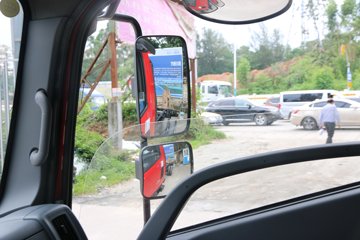 �ִ����ó� �µ�300M 129���� 4.18�׵�����ʽ�Ῠ����(CNJ5041XXYZDB33V)ͼƬ