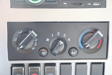 �ִ����ó� �µ�300M 129���� 4.18�׵�����ʽ�Ῠ����(CNJ5041XXYZDB33V)ͼƬ