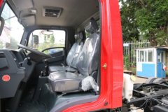 现代商用车 致道300M 129马力 4.18米单排厢式轻卡底盘(CNJ5041XXYZDB33V)