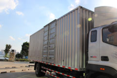 福田 瑞沃ES5 185马力 4X2 7.8米厢式载货车(BJ5185XXY-FB)