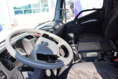 福田 瑞沃ES5 185马力 4X2 7.8米厢式载货车(BJ5185XXY-FB)