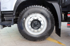 福田 瑞沃ES5 185马力 4X2 7.8米厢式载货车(BJ5185XXY-FB)