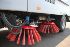 现代商用车(原四川现代)  盛图 129马力 4X2 扫路车