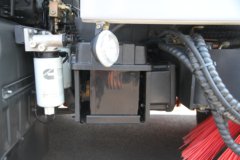 现代商用车(原四川现代)  盛图 129马力 4X2 扫路车