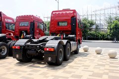 陕汽康明斯 德龙X3000 加强版 440马力 6X4牵引车(SX4250XC4)