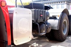 陕汽康明斯 德龙X3000 加强版 440马力 6X4牵引车(SX4250XC4)