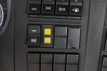 й HOWO T7Hؿ а 540 6X4ǣ(ZZ4257W324HE1B)ͼƬ