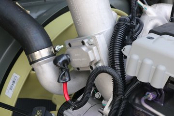 �й����� HOWO T7H�ؿ� ���а� 540���� 6X4ǣ����(ZZ4257W324HE1B)ͼƬ