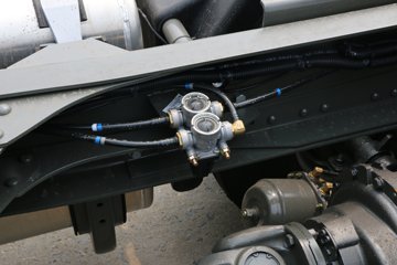 �й����� HOWO T7H�ؿ� ���а� 540���� 6X4ǣ����(ZZ4257W324HE1B)ͼƬ