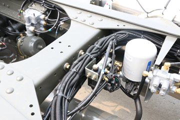 �й����� HOWO T7H�ؿ� ���а� 540���� 6X4ǣ����(ZZ4257W324HE1B)ͼƬ