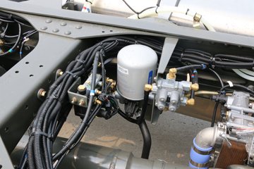 �й����� HOWO T7H�ؿ� ���а� 540���� 6X4ǣ����(ZZ4257W324HE1B)ͼƬ