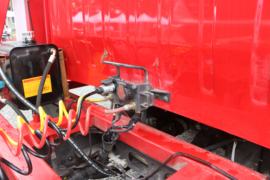 龙卡&nbsp;牵引车底盘                                                图片