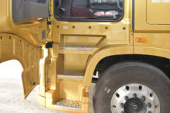 东风商用车 天龙旗舰KX 520马力 6X4牵引车(采埃孚16挡)(DFH4250C2)