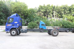 东风柳汽 乘龙L3 160马力 4X2 7.7米厢式载货车底盘(LZ5161XXYM3AB) 东风柳汽 乘龙L3 160马力 4X2 7.7米厢式载货车底盘(LZ5161XXYM3AB)