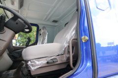 东风柳汽 乘龙L3 160马力 4X2 7.7米厢式载货车底盘(LZ5161XXYM3AB) 东风柳汽 乘龙L3 160马力 4X2 7.7米厢式载货车底盘(LZ5161XXYM3AB)