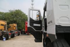 东风柳汽 乘龙H7重卡 480马力 6X2R牵引车(LZ4253H7CB)