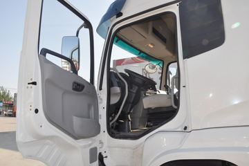 �������ó� �����ؿ� 270���� 4X2 9.6����ʽ�ػ�������ͼƬ